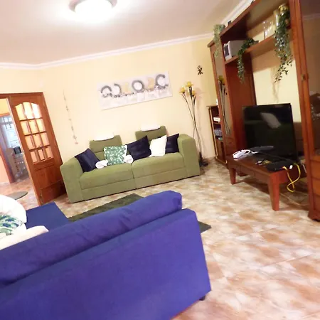 فيلة Casa Adora Mit 3 Schlafzimmern, Garten Und Meerblick *