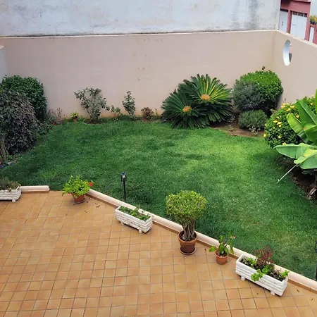 فيلة Casa Adora Mit 3 Schlafzimmern, Garten Und Meerblick